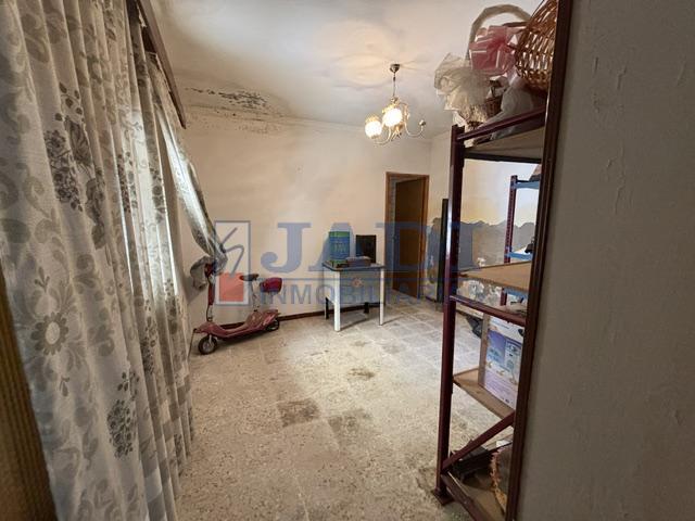 Venta de casa en Valdepeñas