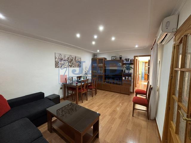 Venta de casa en Valdepeñas