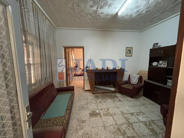Venta de casa en Valdepeñas