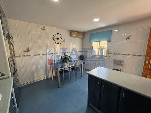 Venta de casa en Valdepeñas
