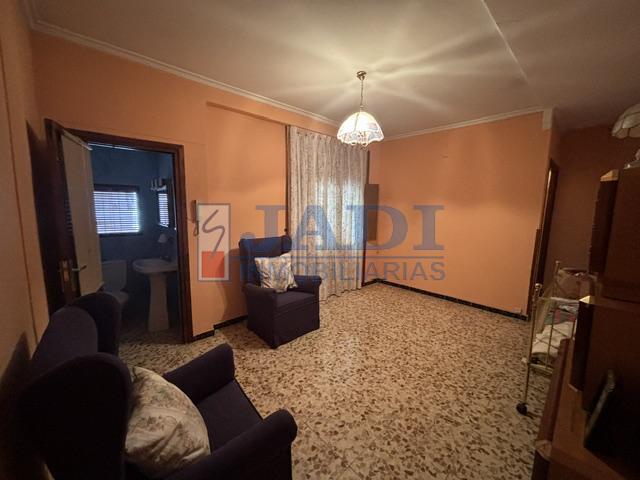 Venta de casa en Valdepeñas