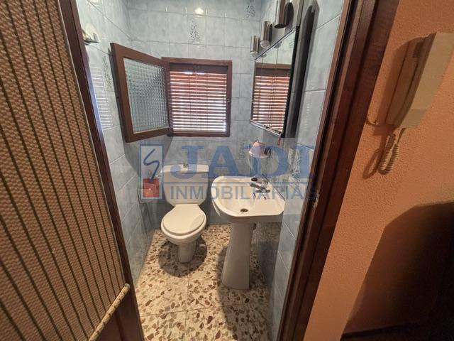Venta de casa en Valdepeñas