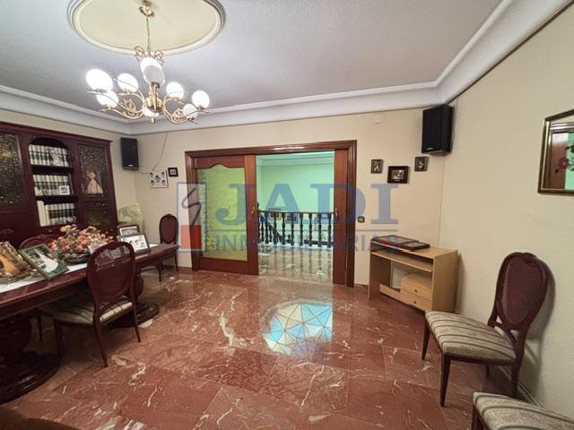 Venta de casa en Valdepeñas