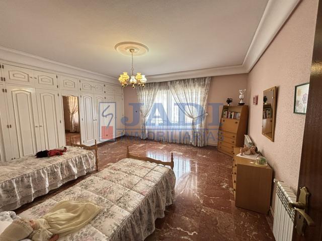 Venta de casa en Valdepeñas