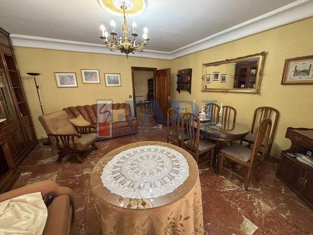 Venta de casa en Valdepeñas
