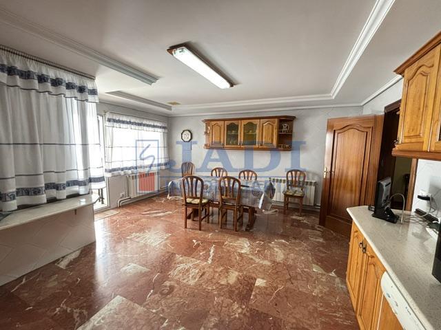 Venta de casa en Valdepeñas
