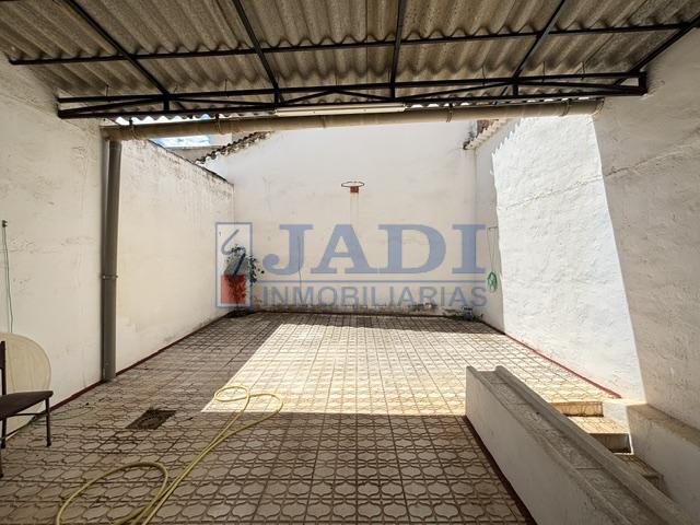 Venta de casa en Valdepeñas