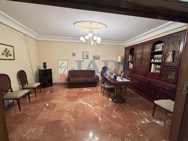 Venta de casa en Valdepeñas
