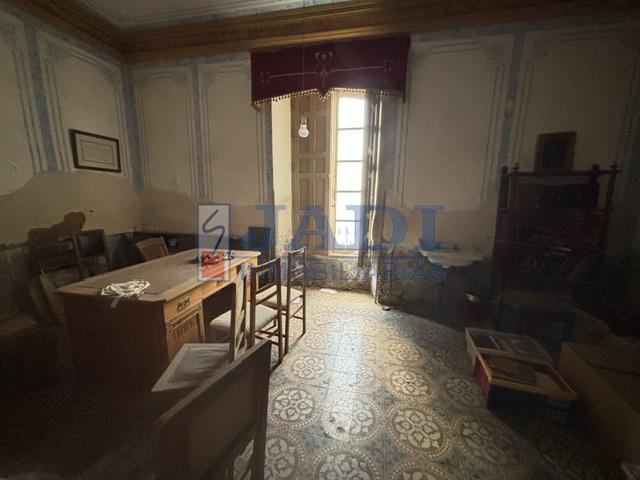 Venta de casa en Valdepeñas