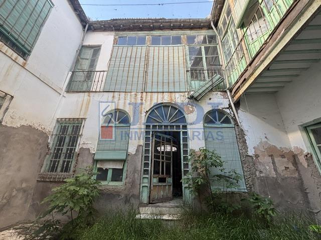 Venta de casa en Valdepeñas