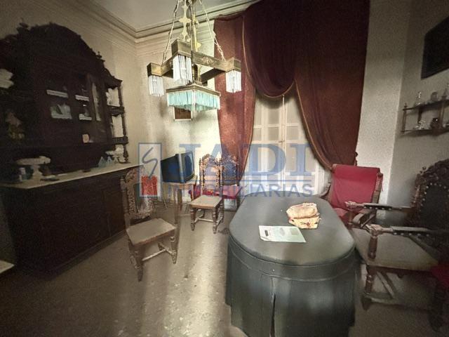 Venta de casa en Valdepeñas