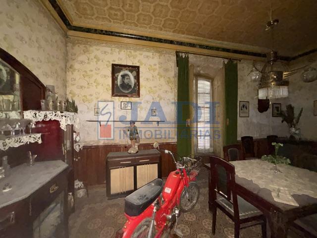 Venta de casa en Valdepeñas