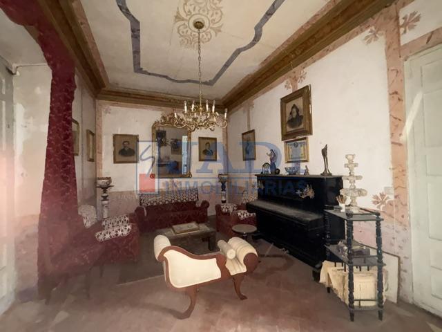 Venta de casa en Valdepeñas