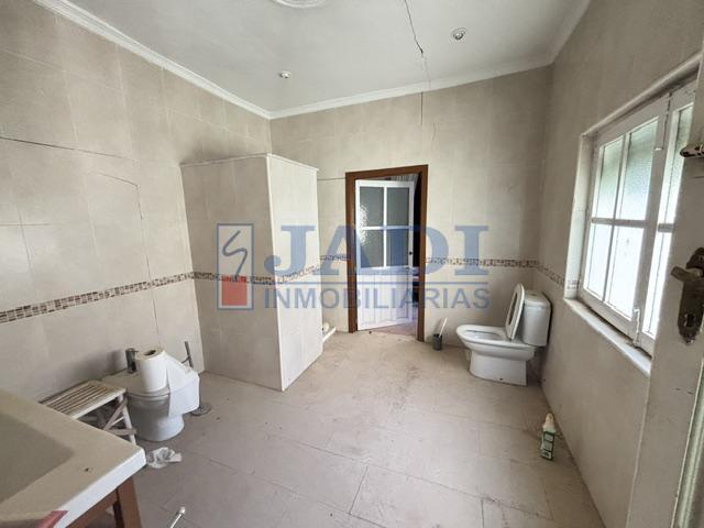 Venta de casa en Valdepeñas