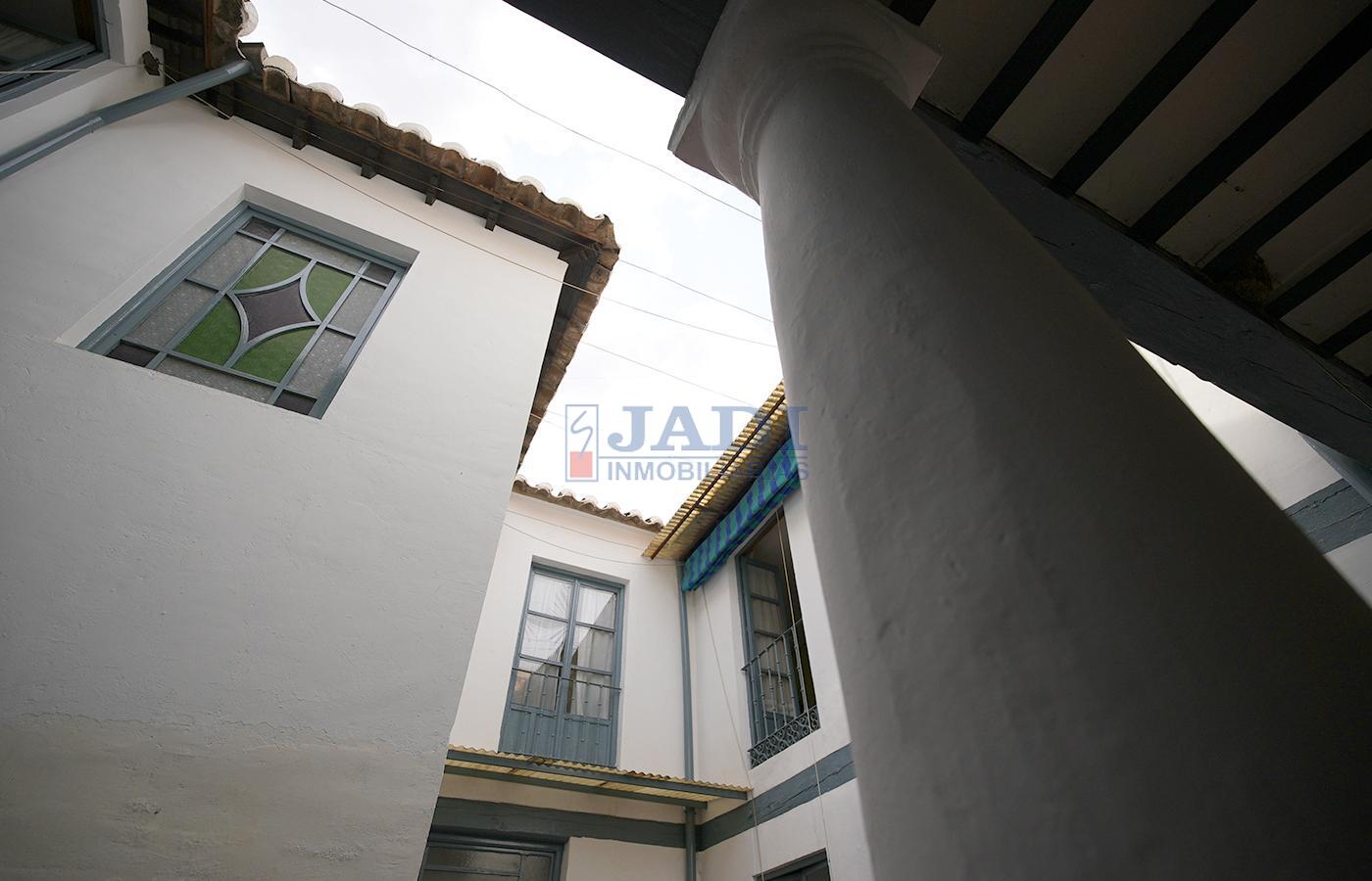 Venta de casa en Valdepeñas