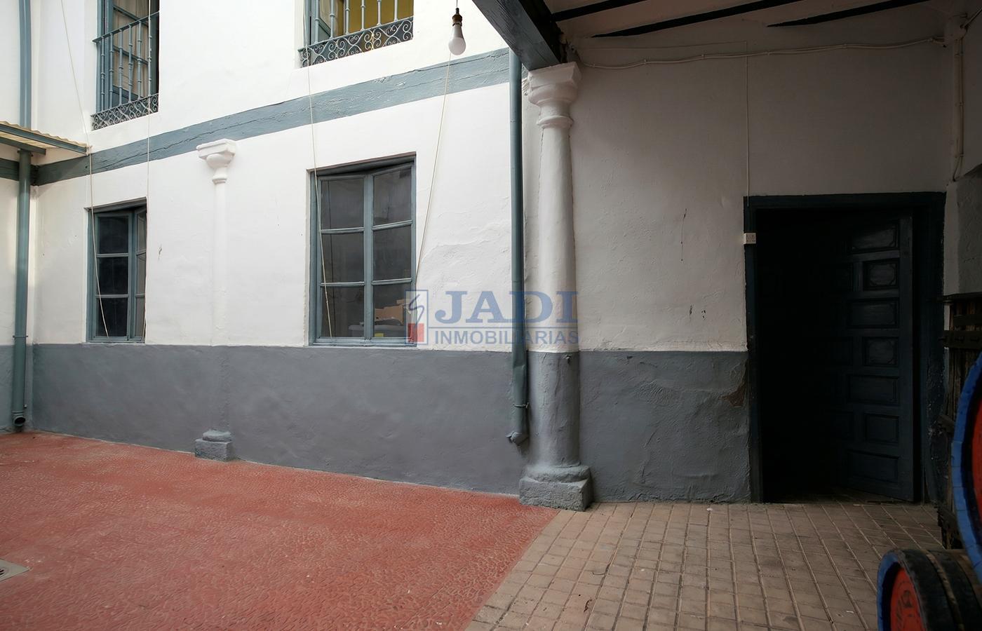 Venta de casa en Valdepeñas