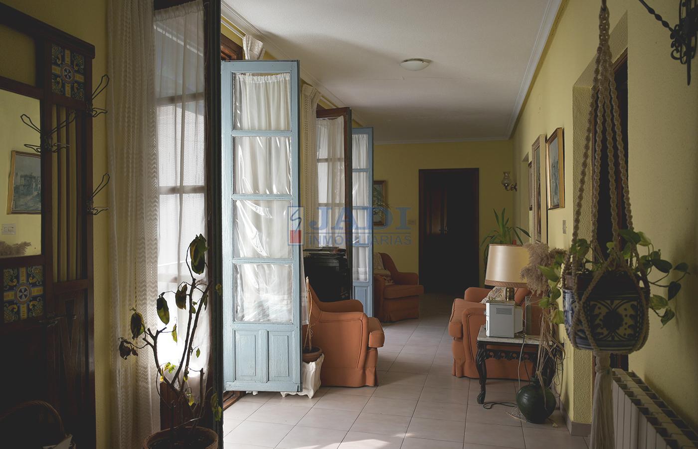 Venta de casa en Valdepeñas