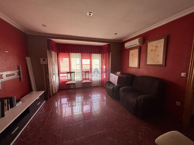 Venta de casa en Valdepeñas