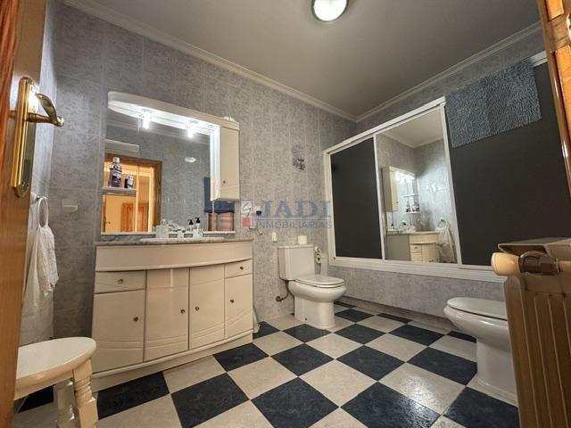 Venta de casa en Valdepeñas