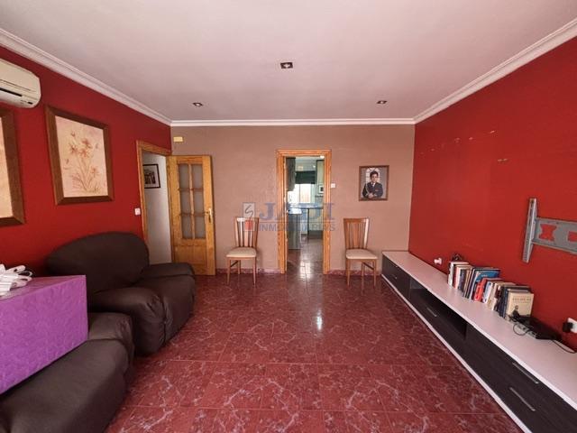 Venta de casa en Valdepeñas