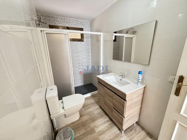 Venta de casa en Valdepeñas