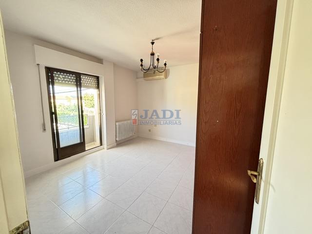 Venta de casa en Valdepeñas