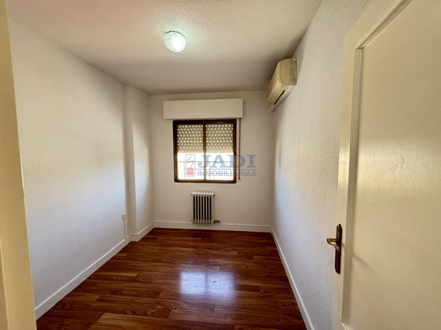 Venta de casa en Valdepeñas