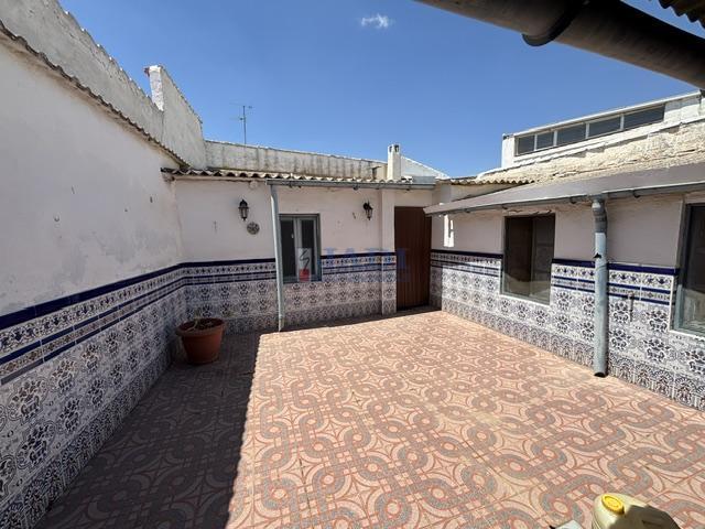 Venta de casa en Valdepeñas