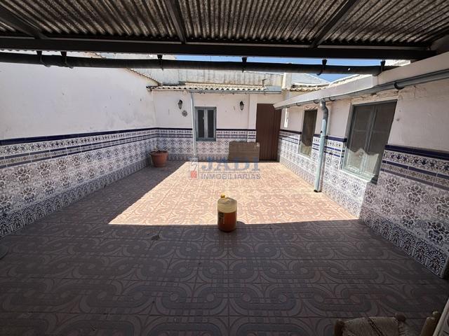 Venta de casa en Valdepeñas