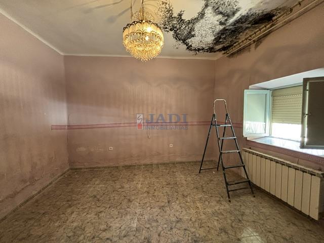 Venta de casa en Valdepeñas