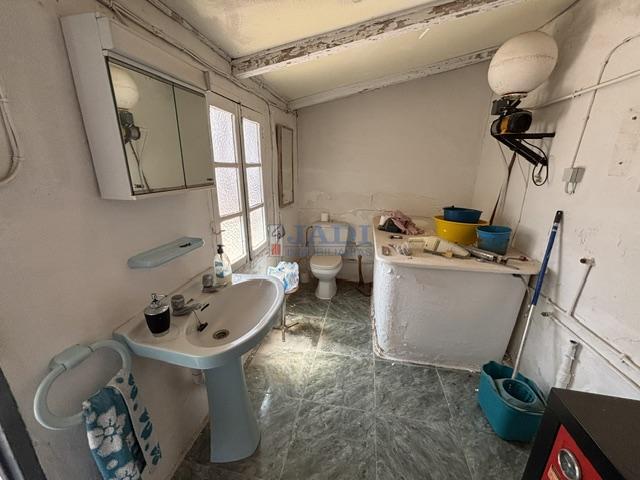 Venta de casa en Valdepeñas