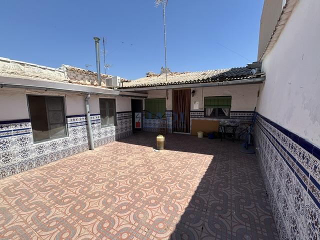 Venta de casa en Valdepeñas