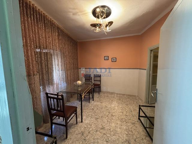 Venta de casa en Valdepeñas