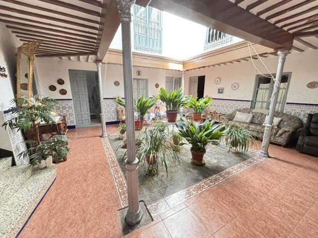 Venta de casa en Valdepeñas