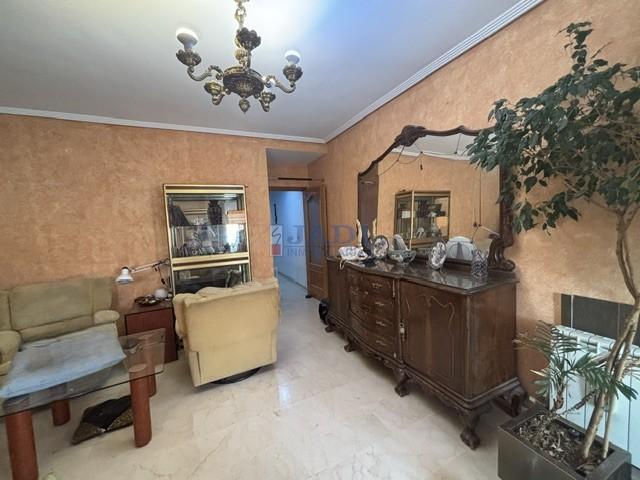 Venta de piso en Valdepeñas