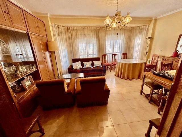 Venta de casa en Valdepeñas
