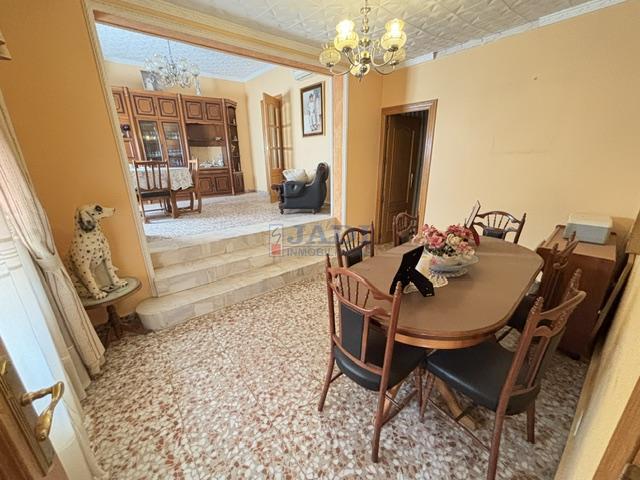 Venta de casa en Valdepeñas