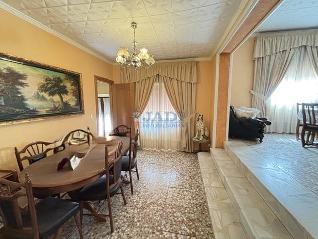 Venta de casa en Valdepeñas