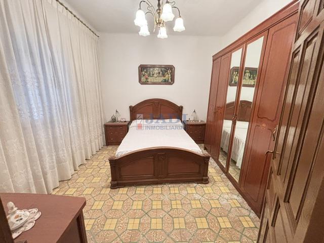 Venta de casa en Valdepeñas