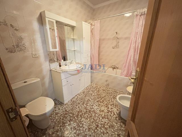 Venta de casa en Valdepeñas