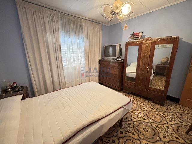 Venta de casa en Valdepeñas