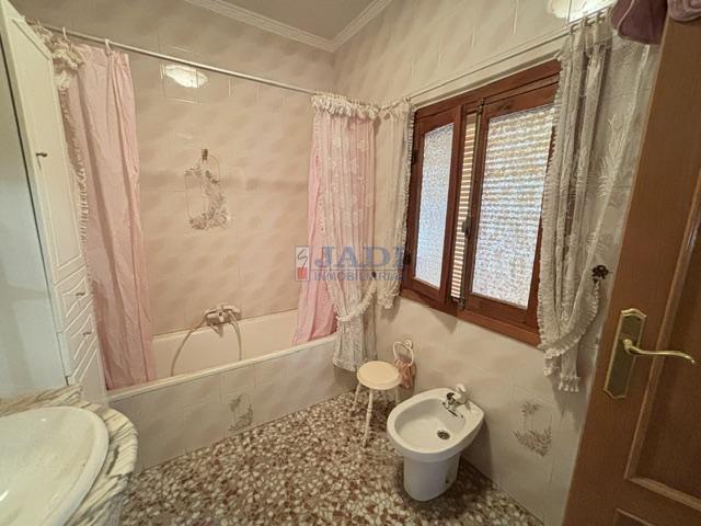 Venta de casa en Valdepeñas