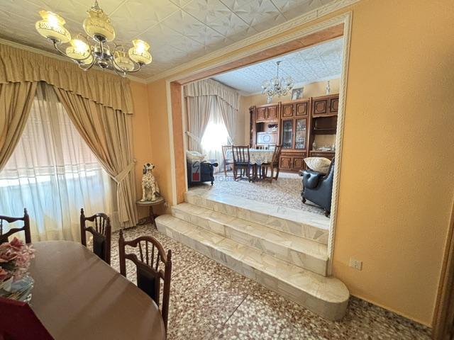 Venta de casa en Valdepeñas