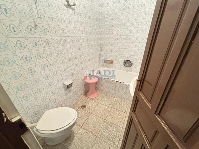 Venta de casa en Valdepeñas