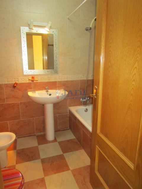 Venta de piso en Valdepeñas