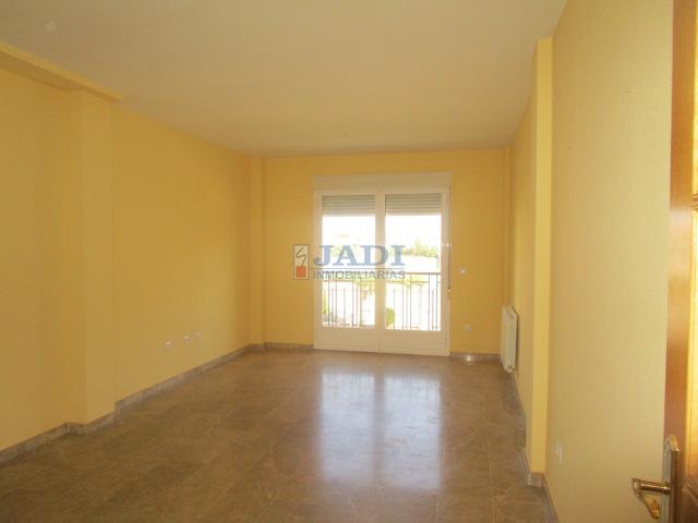Venta de piso en Valdepeñas