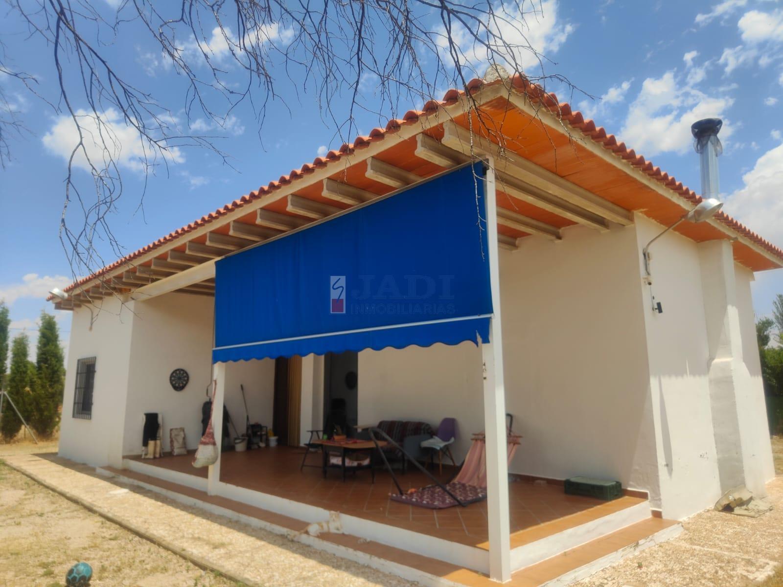 Venta de casa en Valdepeñas