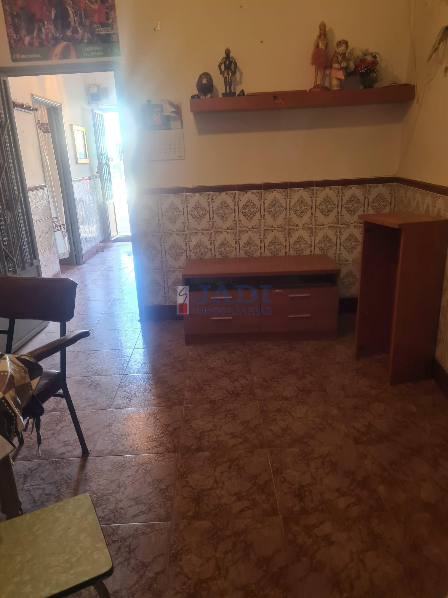 Venta de casa en Almuradiel