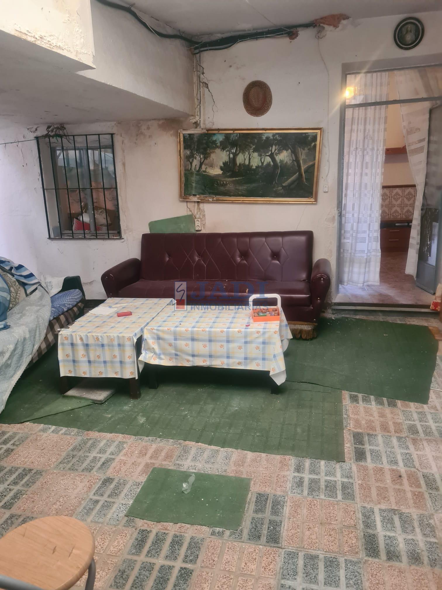 Venta de casa en Almuradiel