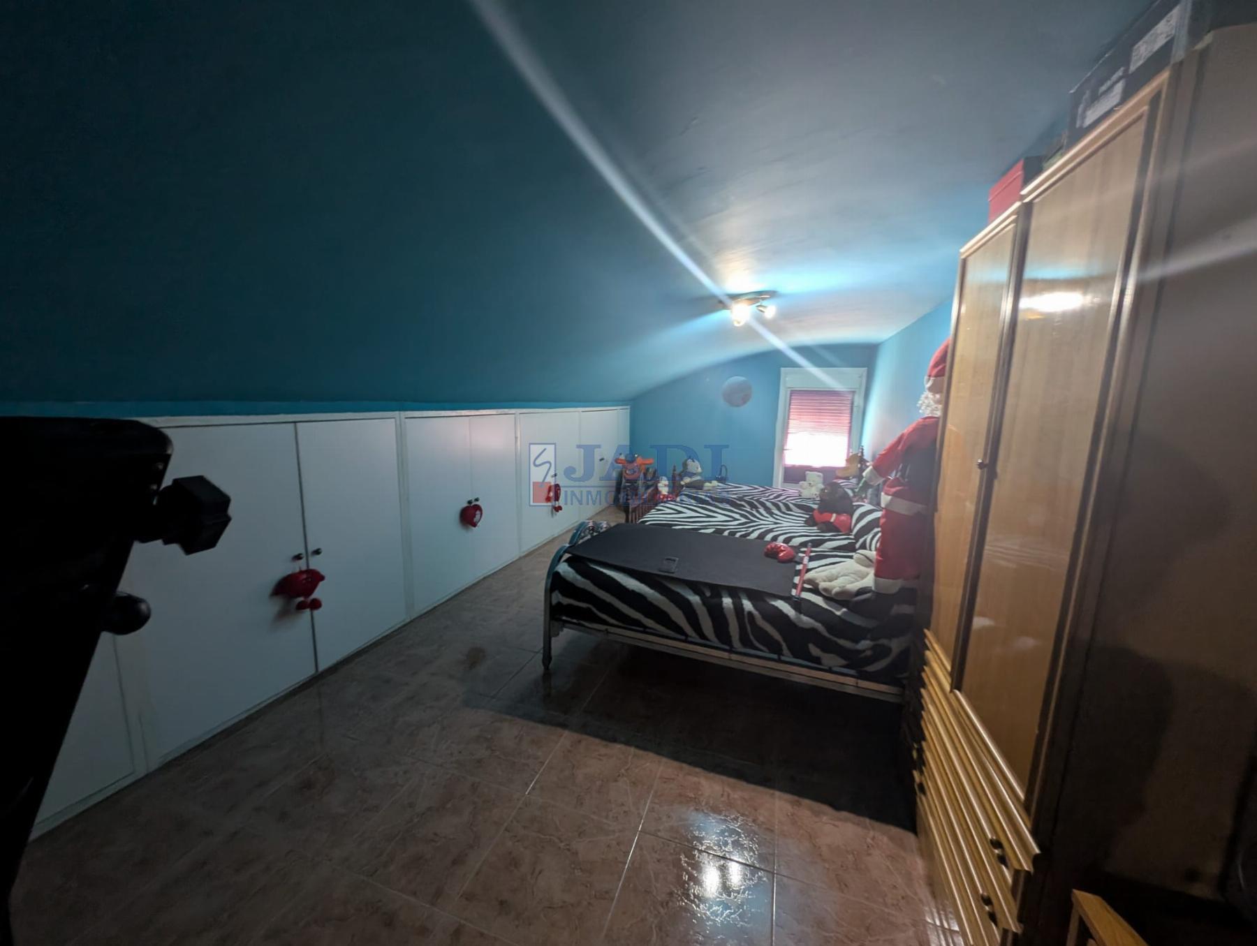 Venta de casa en Valdepeñas